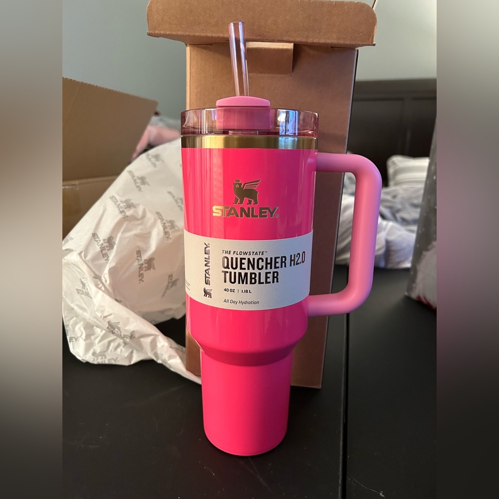 BRAND NEW Stanley 40oz in Park Parade